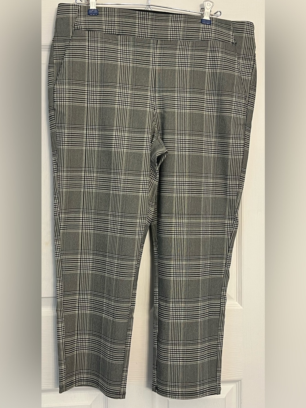 Simply Vera Vera Wang Capri Plaid Skinny Pants Gray & White